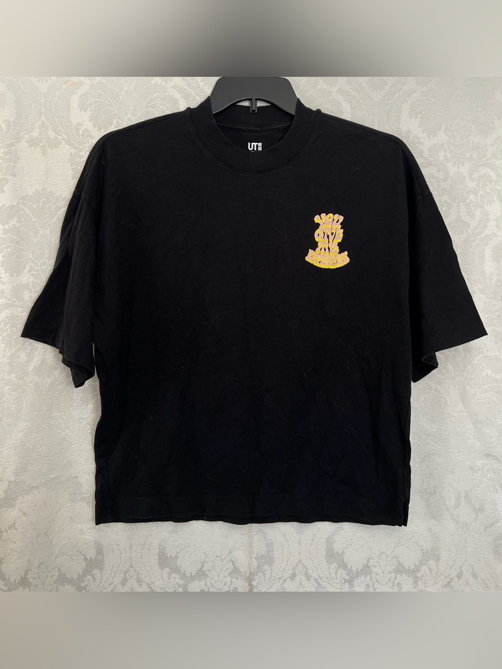 Uniqlo Verdy UT Boxy Crewneck Graphic “You Give Me Butterflies” T-Shirt Size S